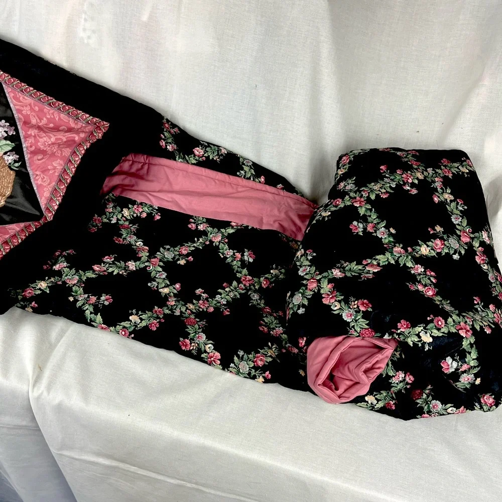Vintage Handmade Quillow Quilted Pillow Blanket Travel Roses Pink & Black